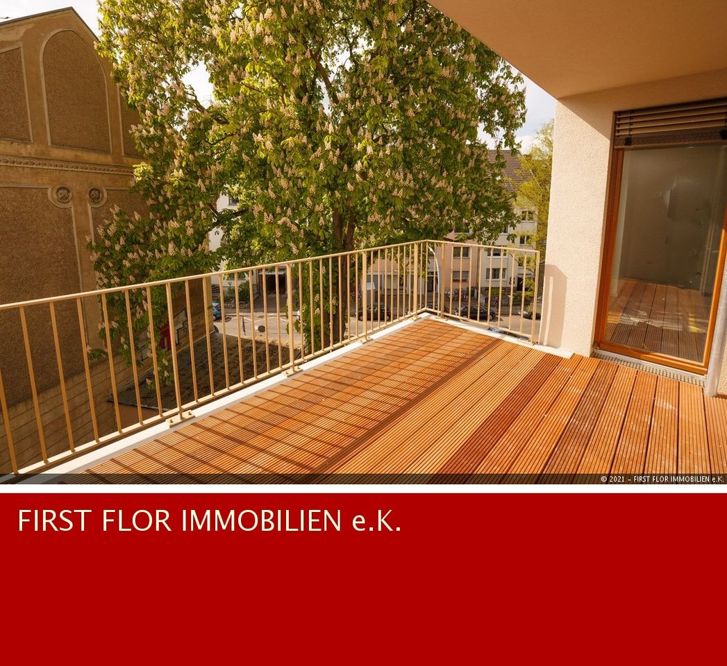 Balkon Wohnzimmer und Küche