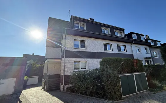 Gepflegte Erdgeschosswohnung mit Balkon, Stellplatz & Wallbox in Essen-Bedingrade