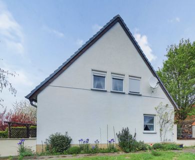 Reihenendhaus mit großem Grundstück in guter Lage von Werl