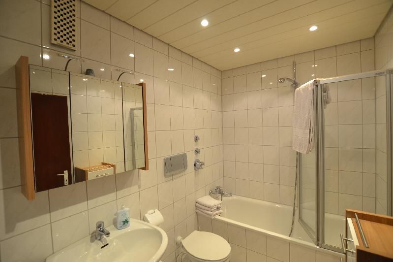 Nah bei Düsseldorf: Vollmöbliertes Apartment - Pool und Sauna im Haus - Erkrath-Unterfeldhaus - Foto 5