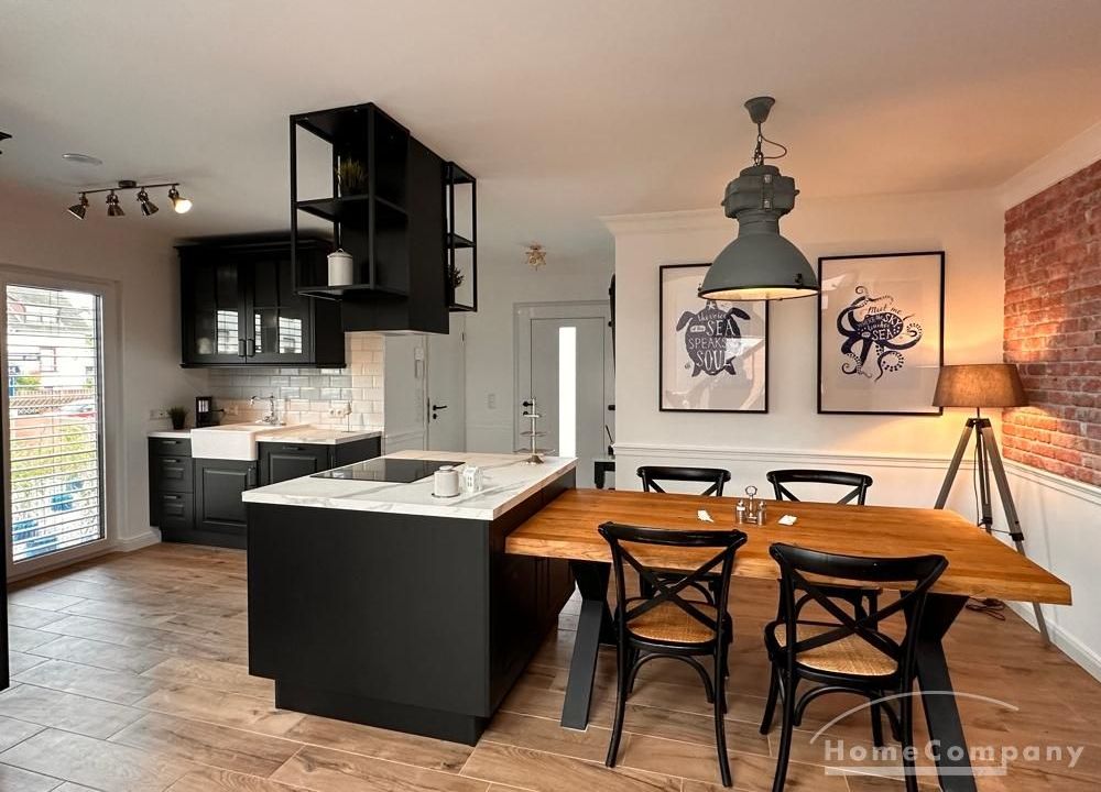 Essbereich mit Kochinsel