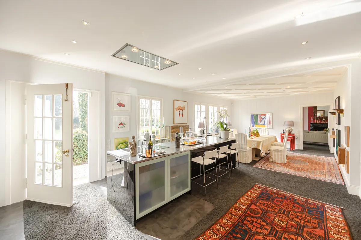 Küche mit Essbereich