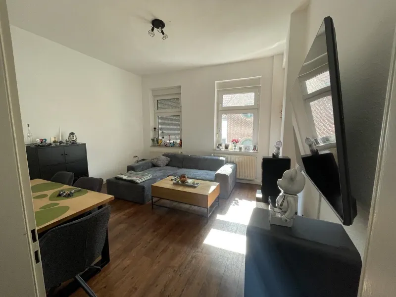 Gepflegte 2-Zimmer-Altbauwohnung mit Garten - Foto 2