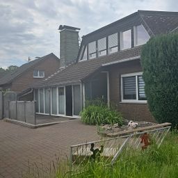 Erdgeschosswohnung mit großem sonnigen Garten im Dichterviertel !!!