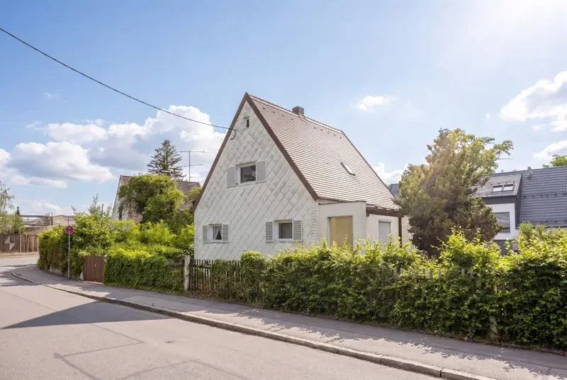 Straßenansicht