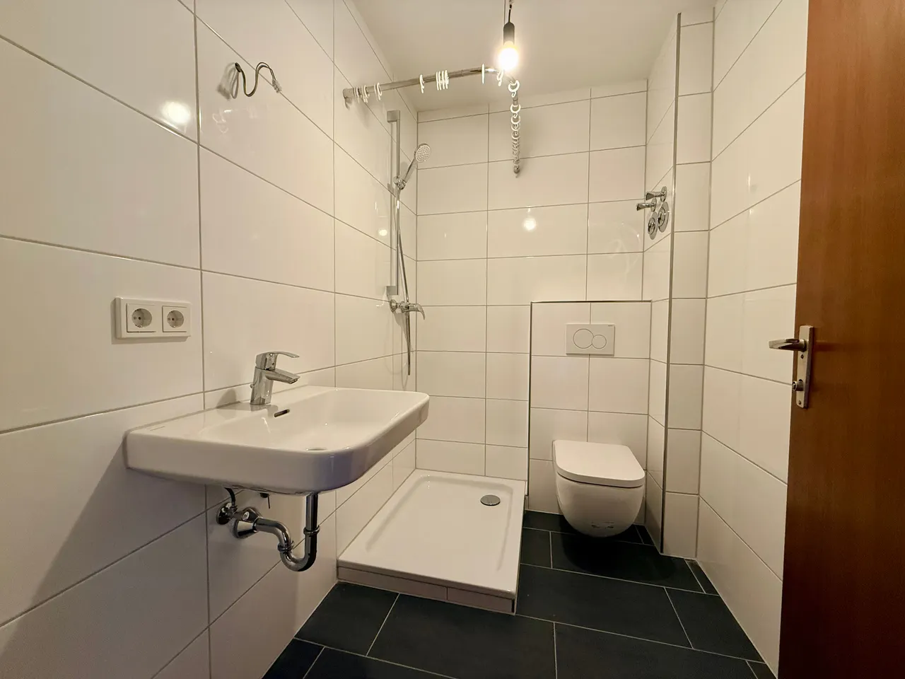 Erstbezug nach Sanierung! 4 ZKB-Balkonwohnung - Foto 5