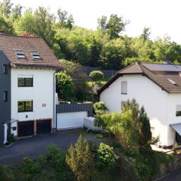 Viel Platz für die ganze Familie – gepflegtes Zweifamilienhaus für individuelle Wohnkonzepte!