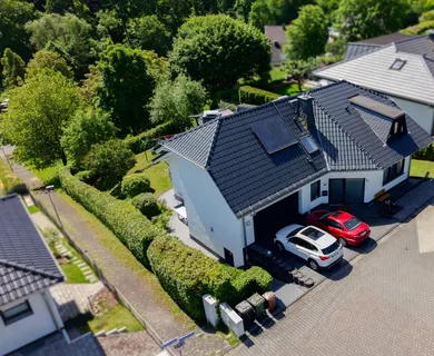 *RESERVIERT* Exklusives Wohnhaus mit Einliegerwohnung und großem Garten in traumhafter Lage vor Limburg!
