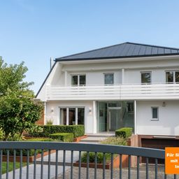 ** Provisionsfrei ** Doppelhaus mit viel Potential: 3 Wohneinheiten und fast 2000qm Garten