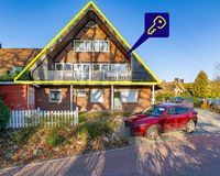 Großzügige Wohnung mit Loggia (Vorderansicht)