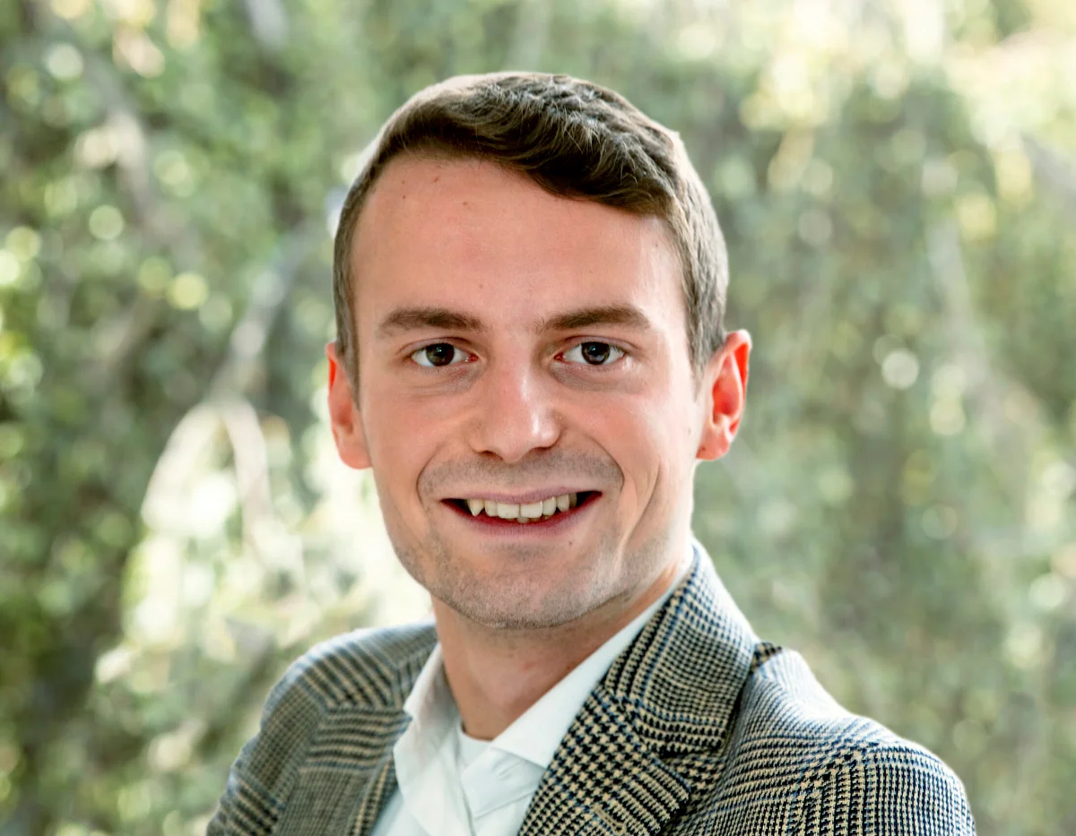 Tom B. Homann