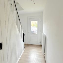 Sofort frei! Einfach mal wohlfühlen….EFH in Bergstein mit großer Garage