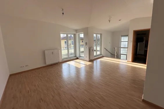 Frisch renovierte Maisonette mit Wohlfühl-Garantie, Dachterrassen sowie TG-Stellplatz in Betzenhausen, Freiburg