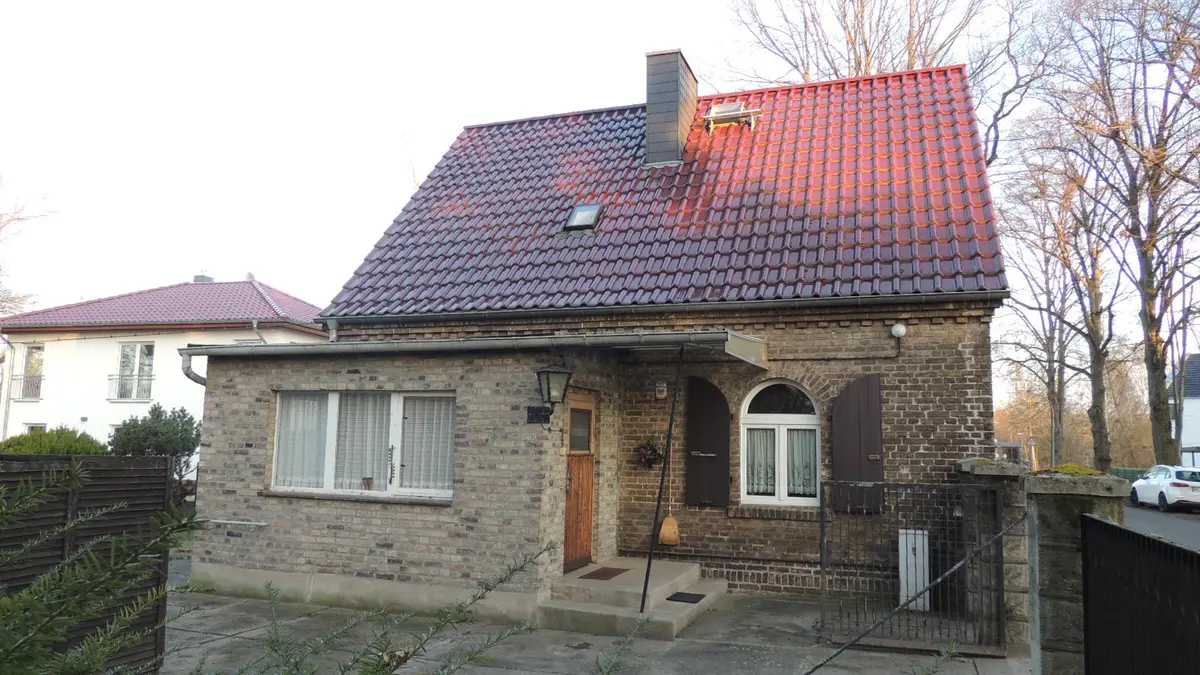 Hausansicht links