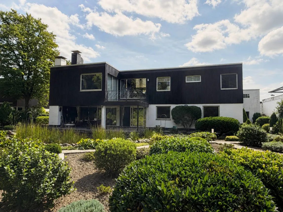 Einfamilienhaus der Extraklasse in DU-Bergheim/Grenze MO-Schwafheim