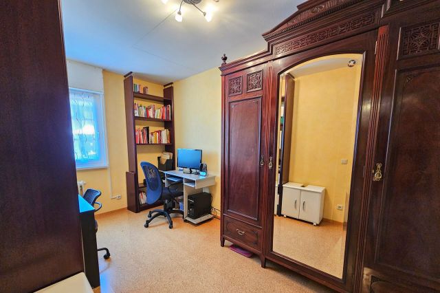 Büro EG