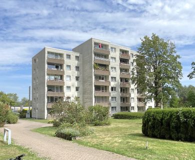 Renovieren, aufwerten, wohlfühlen – attraktive Wohnung mit Sonnenbalkon und Tiefgaragenstellplatz