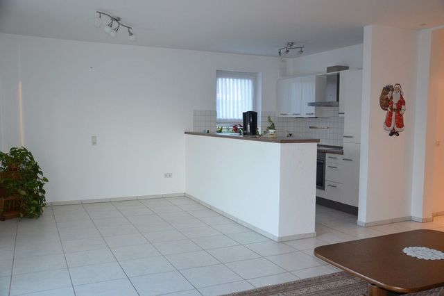 offene Küche u. Essbereich