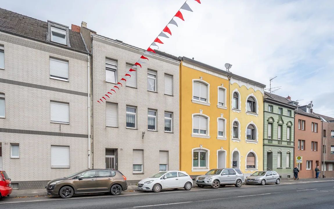 Attraktives Renditeobjekt: Solides Dreifamilienhaus mit Entwicklungspotenzial in Zentrumslage