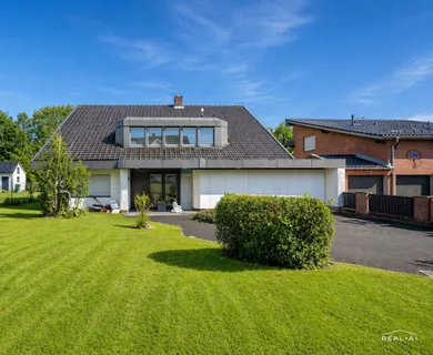 Doppelte Chance im Grünen – Wohnen mit Pool & Bauen am Waldrand