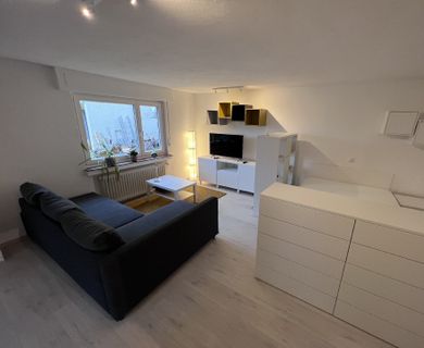 Klein fein und stilvoll möbliertes Appartement sofort bezugsbereit - Photo 1