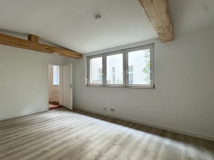 Provisionsfreie, Idyllische Remisenwohnung mit eigenem Garten und Schuppen !