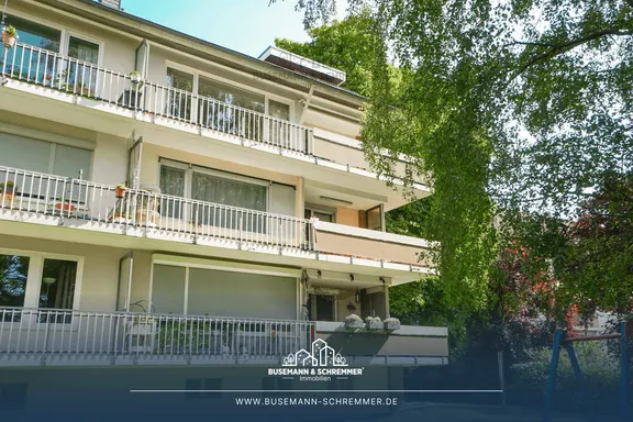 Gro&szlig;z&uuml;gige 4-Zimmer-Maisonette mit 2 Balkonen, Dachterrasse & Garage in Garbsen-Berenbostel