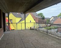 ... ca. 26 m² großer Terrasse