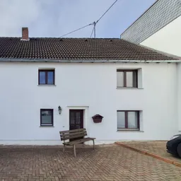 Gepflegtes Zweifamilienhaus in ruhiger Wohnlage nähe Asbach zu verkaufen!