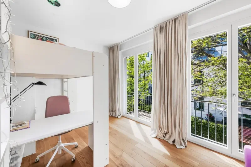 Kinderzimmer OG mit Balkon