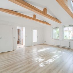 Idyllische Remisenwohnung mit eigenem Garten und Schuppen ! +Provisionsfrei+