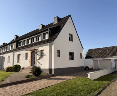 Doppelhaushälfte mit Garten und Garage in Unna-Massen