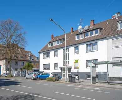 Gepflegte 3-Zi.-DG-Wohnung: Solide Kapitalanlage oder neues Eigenheim (Bezugsfrei nach Absprache)