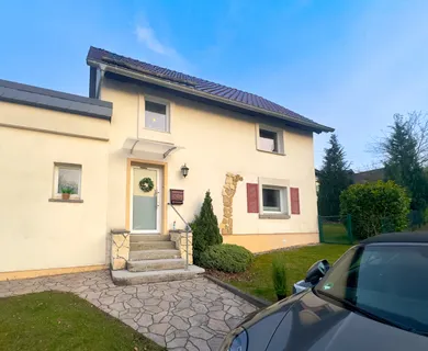 Frei ab sofort! – Ehem. gemütliches Bauernhaus top renoviert mit Garage und moderner Technik