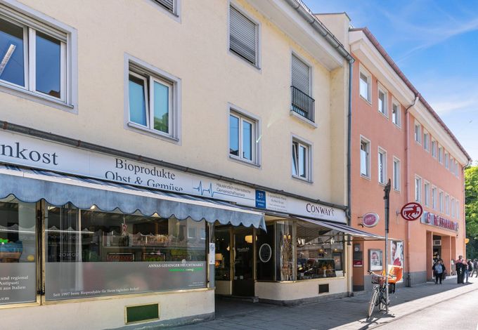 Wohn- und Geschäftshaus