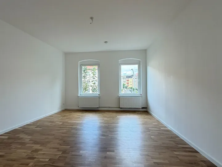 Frisch sanierte 2-Raumwohnung mit Einbauküche ! +Befristete Vermietung bis zum 30.09.2030+