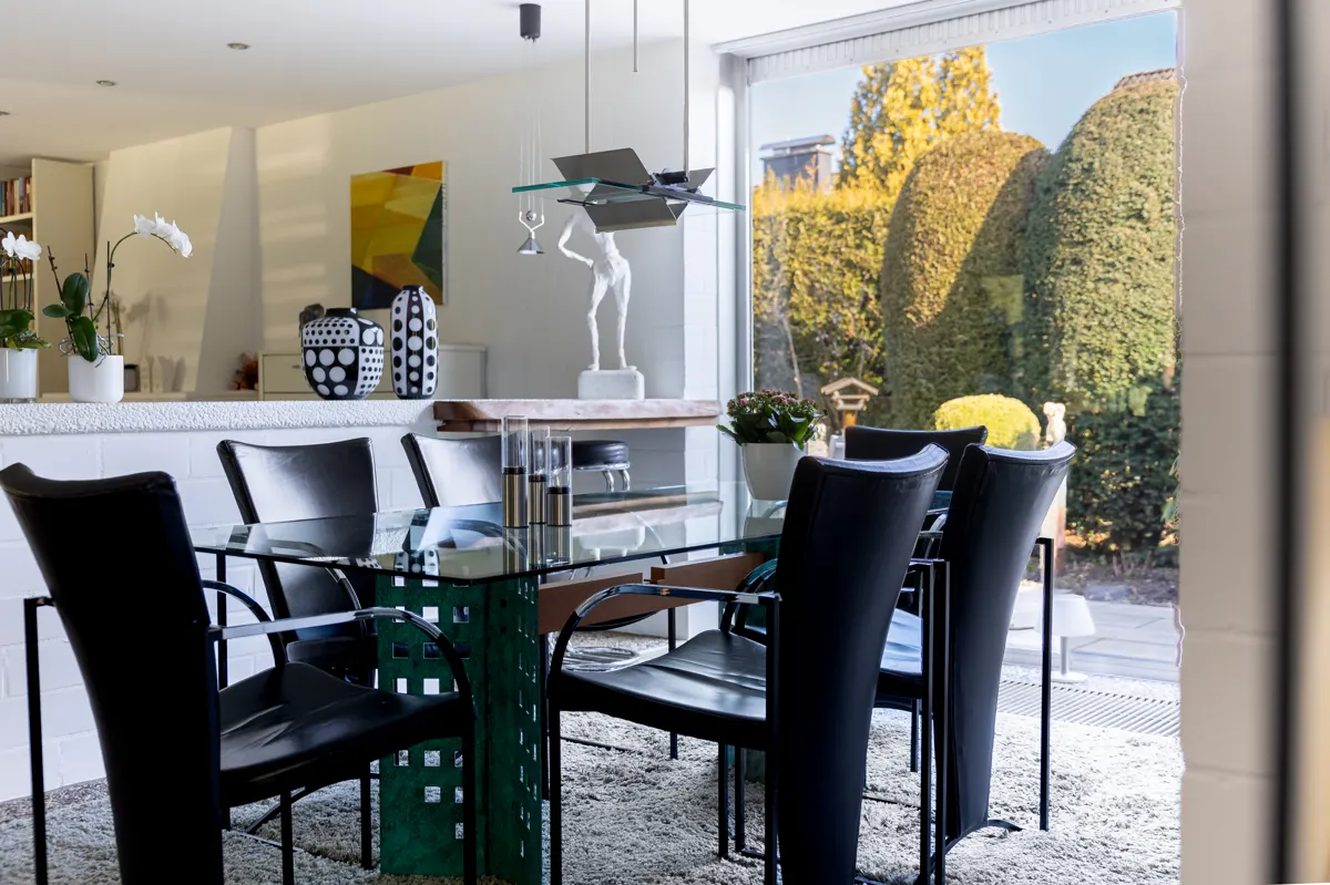 Essplatz mit Gartenblick