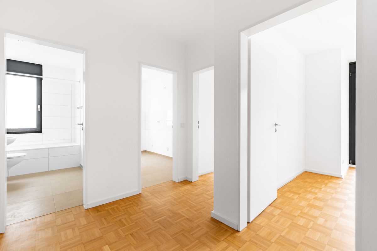 Willkommen! Blick vom Eingangsbereich zu allen Wohnräumen