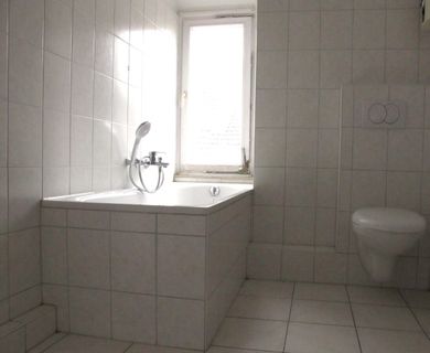 Schön und geräumig im Altbau - Photo 3