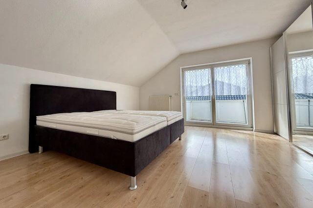 Schlafzimmer DG