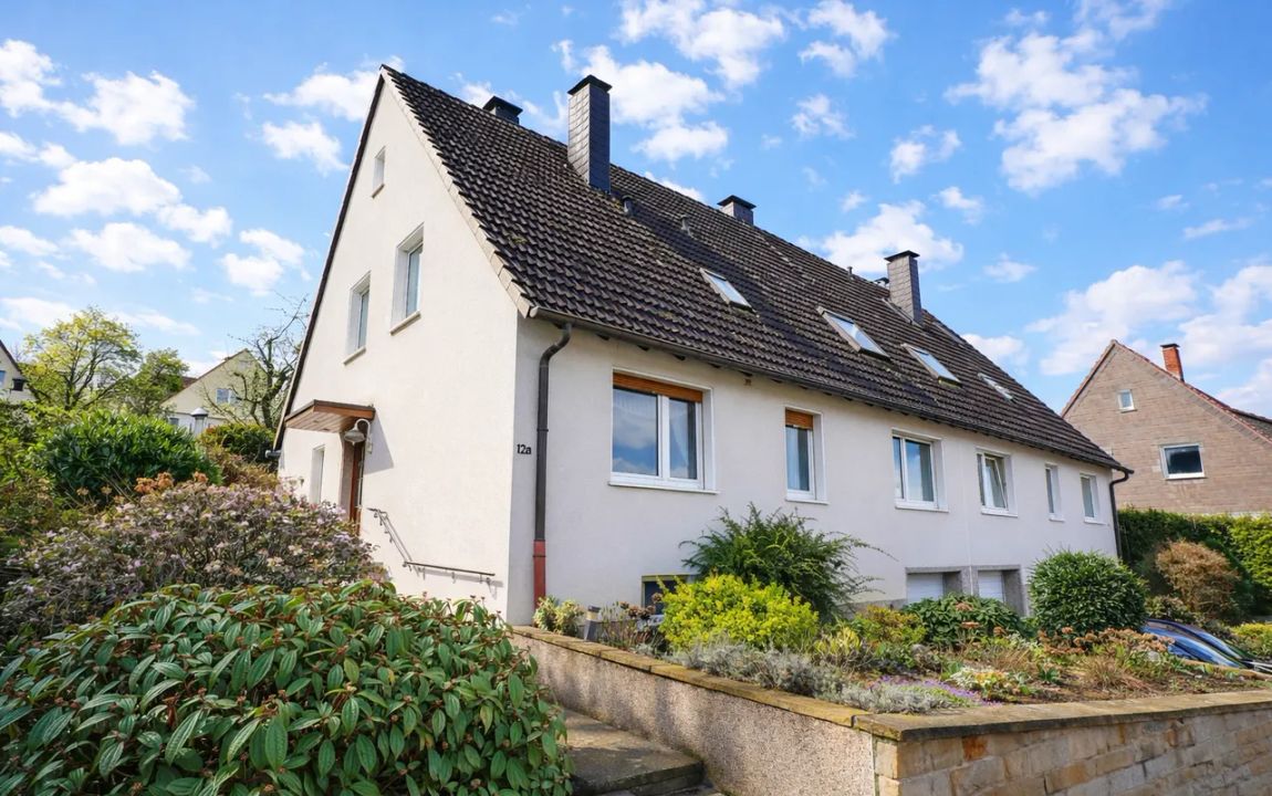 Ca. 160 m² große Doppelhaushälfte mit zwei Wohneinheiten in Hagen-Hohenlimburg
