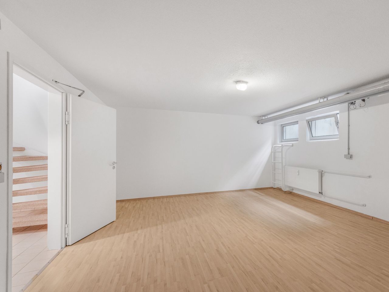Zimmer im Untergeschoss