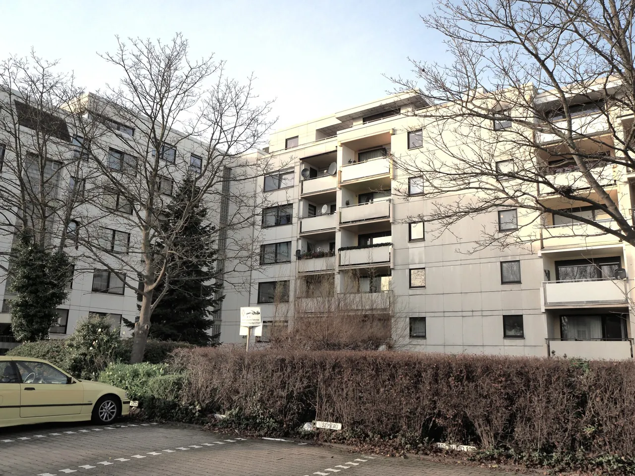 Aussenansicht -1-