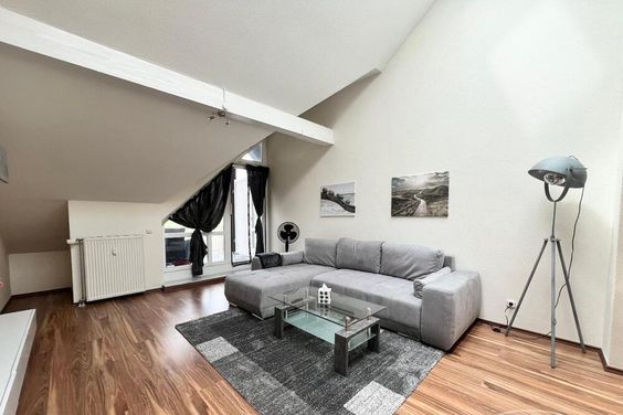 Bad Soden (8072560)  Dachgeschoßwohnung mit Blick ins Grüne