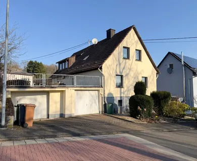 Gemütliches Zuhause mit Einliegerwohnung, Sauna & großem Garten für Ihre Ideen!