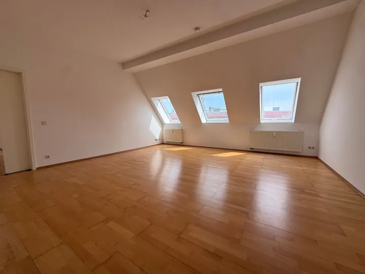 Großzügige 4-Zimmer-Wohnung in Berlin-Friedrichshain