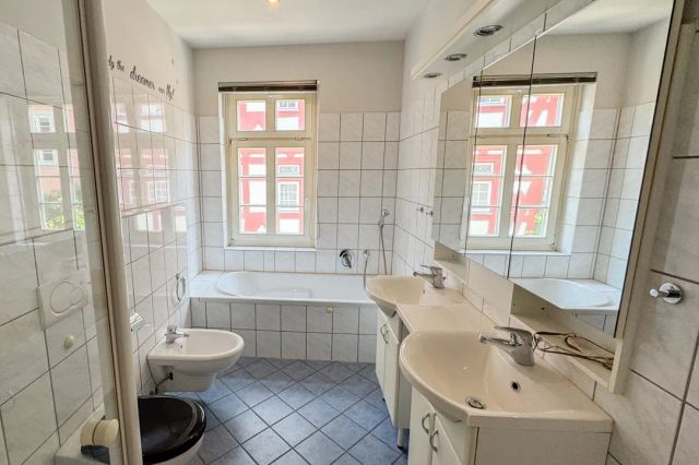 Wannen- und Duschbad 1.OG 