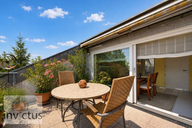 sonnige Terrasse