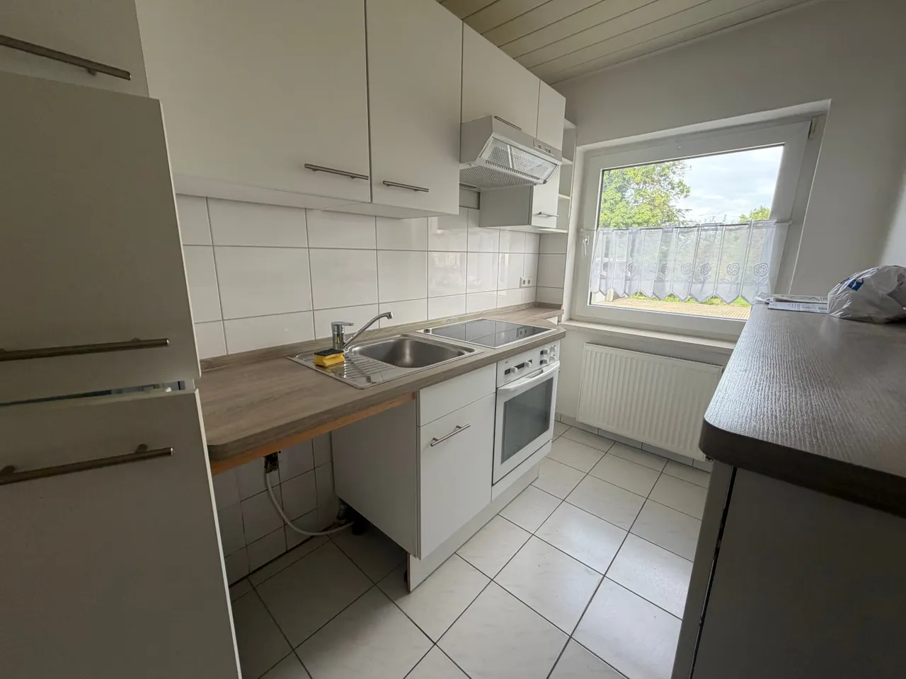 Attraktive 2-Zimmer-Wohnung mit Einbauküche - Photo 2