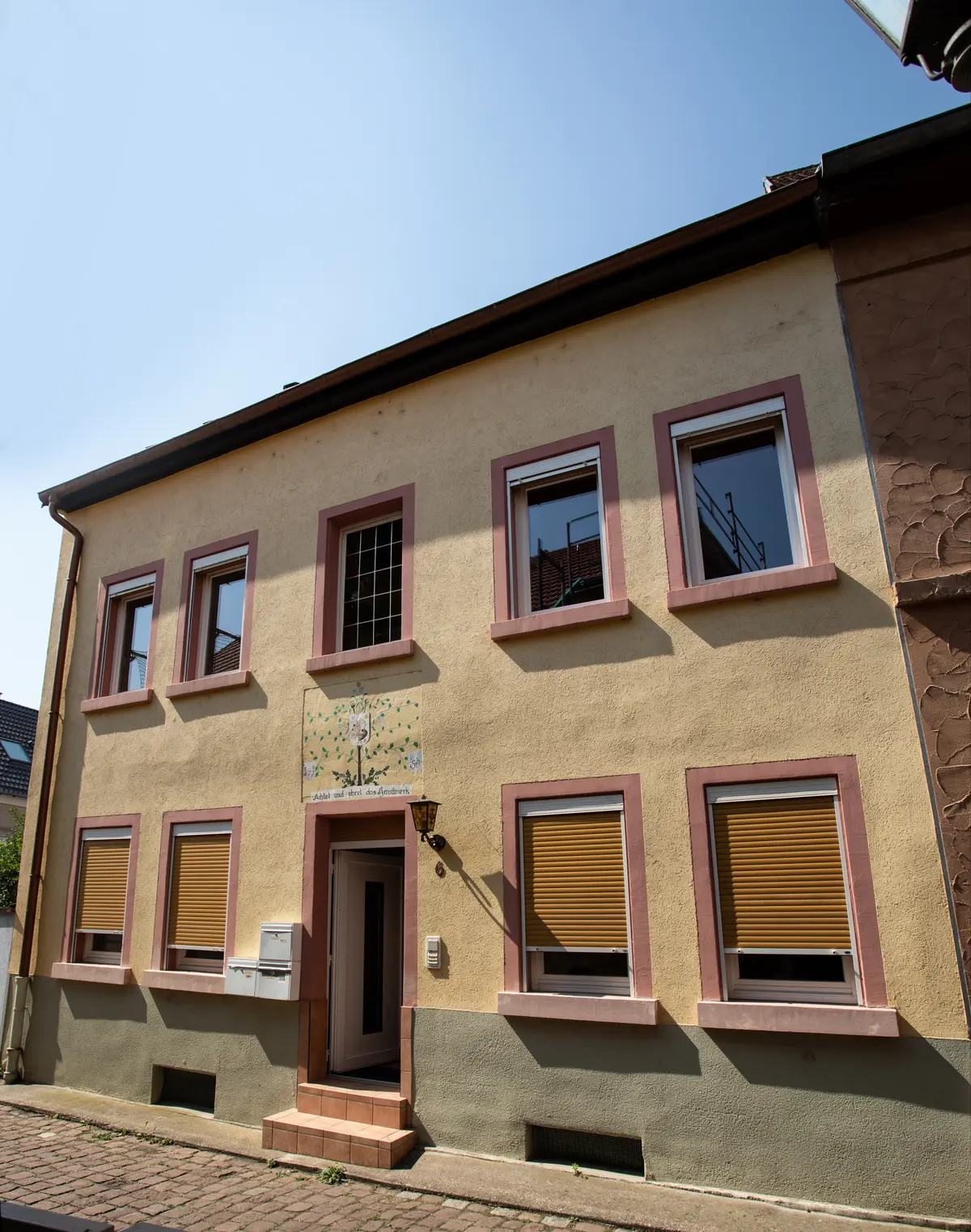 Straßenansicht